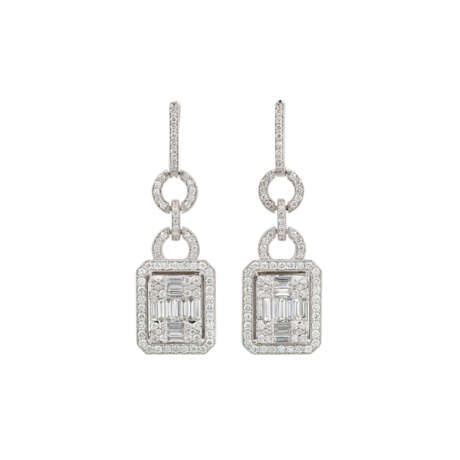 NO RESERVE | ILLUSION-SET DIAMOND EARRINGS - photo 1