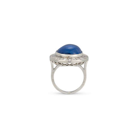 SAPPHIRE AND DIAMOND RING - фото 3