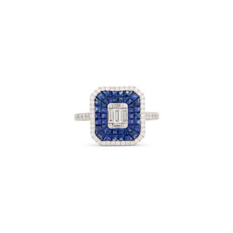 NO RESERVE | ILLUSION-SET SAPPHIRE AND DIAMOND RING - photo 2