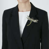 BENTLEY & SKINNER DEMANTOID GARNET, RUBY AND DIAMOND DRAGONFLY BROOCH - Foto 4