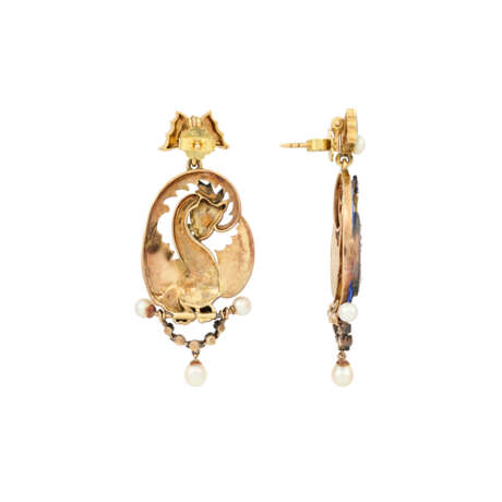 NO RESERVE | RENAISSANCE REVIVAL PEARL, ENAMEL AND DIAMOND PENDANT/BROOCH AND EARRING SET - photo 3