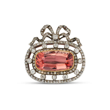 GOLD-MOUNTED DIAMOND AND TOPAZ BROOCH - Foto 2