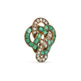 NO RESERVE | MID 19TH CENTURY EMERALD AND DIAMOND BROOCH - Foto 2