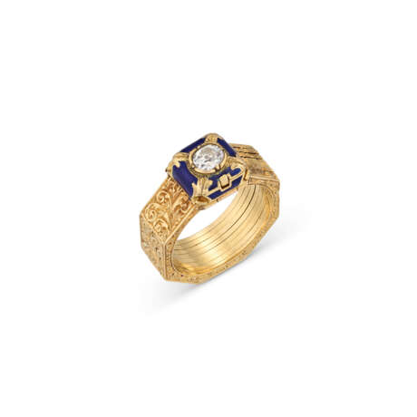 NO RESERVE | MID-19TH CENTURY GOLD, ENAMEL AND DIAMOND RING/BRACELET - фото 1