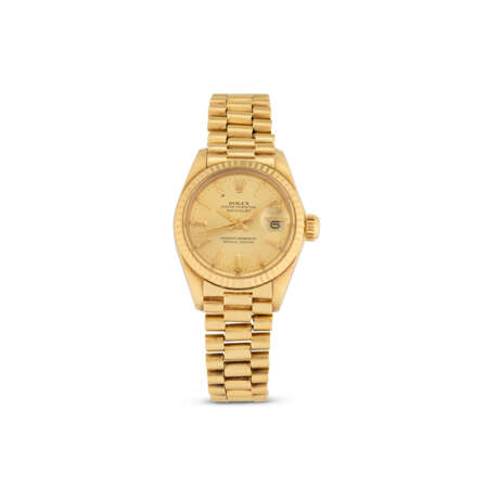 ROLEX OYSTER PERPETUAL DATEJUST LADY’S GOLD WRISTWATCH, REF. 6917 - фото 1