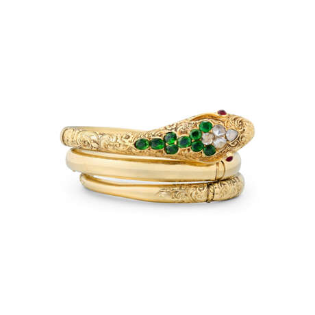 NO RESERVE | LATE 19TH CENTURY DEMANTOID GARNET, DIAMOND AND GARNET SNAKE BANGLE - photo 2