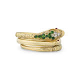 NO RESERVE | LATE 19TH CENTURY DEMANTOID GARNET, DIAMOND AND GARNET SNAKE BANGLE - photo 2