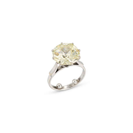 DIAMOND RING - photo 1