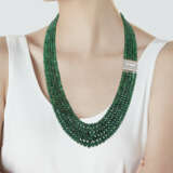 EMERALD BEAD NECKLACE ON AN ART DECO DIAMOND CLASP - Foto 3