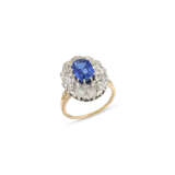 SAPPHIRE AND DIAMOND RING - photo 1