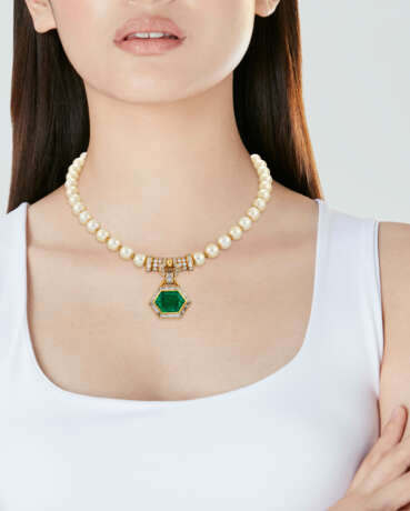 BULGARI EMERALD, CULTURED PEARL AND DIAMOND NECKLACE - фото 4