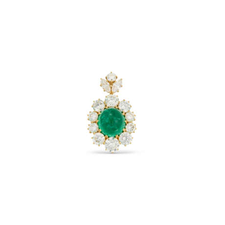 EMERALD AND DIAMOND PENDANT - photo 1