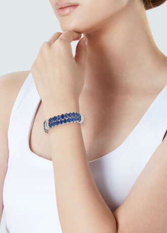 VAN CLEEF & ARPELS MID-20TH CENTURY SAPPHIRE AND DIAMOND BRACELET - photo 3