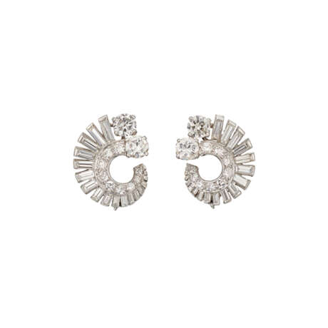 MID-20TH CENTURY DIAMOND EARRINGS - photo 1