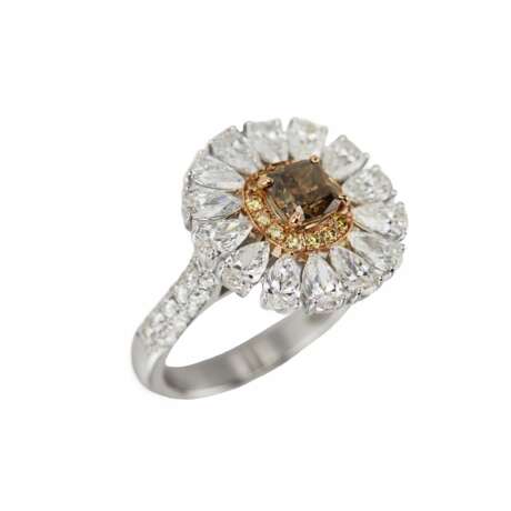 Ring in white 18K gold with diamonds. Marbella. Diamonds 21th century - photo 2