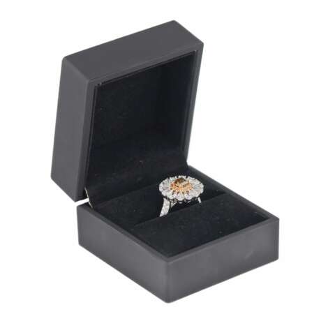 Ring in white 18K gold with diamonds. Marbella. Diamonds 21th century - photo 9