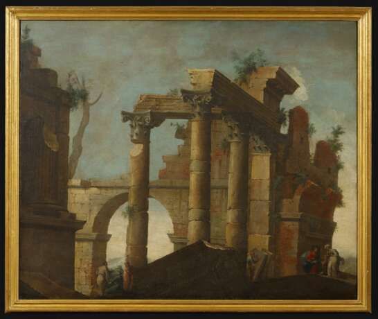Ideale Ruinenlandschaft mit den Säulen einer alten Tempelarchitektur - фото 3