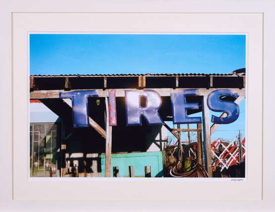 William Eggleston. Untitled (Tires sign, Arizona) - photo 2