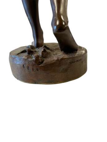 Emile Laporte (1858-1907) &amp; Siot Paris Bronze Figure of a Boy with Cross Bronze realism Late 19th century - photo 5