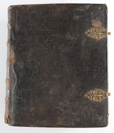 D. Johann Arndts, "Sämtliche Bücher vom wahren Christenthum....", mit 64 saubern Kupffern..., Leipzig, anno 1743, Verlag Joh. Samuel Heinhas, Ledereinband mit Gebrauchspuren, Schließen fehlen, Seiten vergilbt, … - фото 2