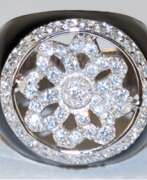 Produktkatalog. Ring, 925er Silber, mit brillanten Zirkonia besetzt und schwarz emailliert, ca. 12,9 g, RG 57, Innendurchmesser 18,1 mm