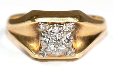 Ring, 585er GG/WG, quadratischer Ringkopf mit 7 kl. Brillanten besetzt, Ges.-Gew. 3,38 g, RG 58,5