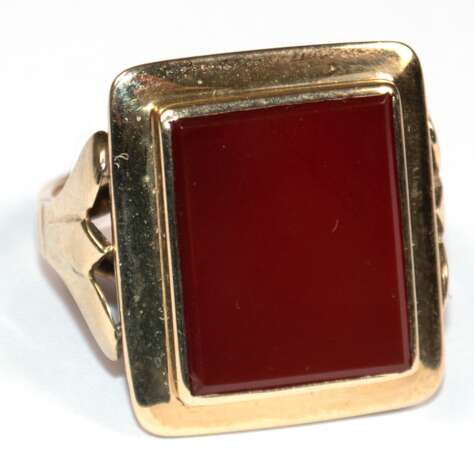 Ring, 585er GG, mit rechteckigem Karneol, Ges.-Gew. 7,99 g, RG 60 - photo 1