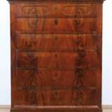 Biedermeier-Chiffoniere, Mahagoni furniert, 6-schübiger Korpus mit gestuftem Giebel, 154x117x58 cm - photo 1