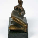 Henry Moore. Replik nach Reclining Figure - photo 4