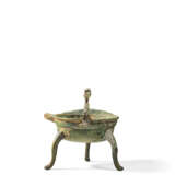 A BRONZE DUCK-FORM VESSEL, JIAODOU - Foto 3