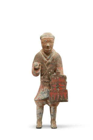 A LARGE PAINTED GREY POTTERY FIGURE OF A SOLDIER - Foto 1