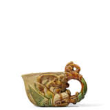 A SANCAI-GLAZED POTTERY RHYTON - Foto 4