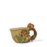 A SANCAI-GLAZED POTTERY RHYTON - Foto 5