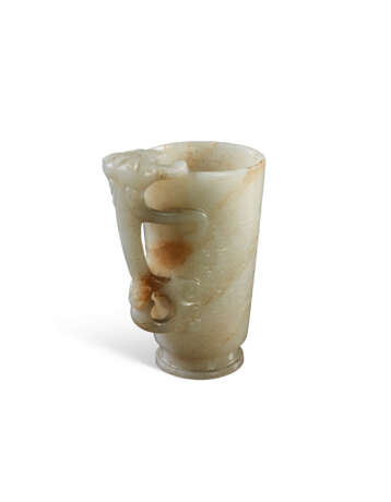 A SMALL PALE CELADON JADE ARCHAISTIC CUP - photo 3