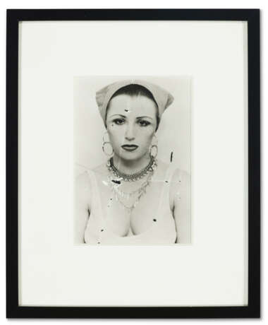 CINDY SHERMAN (B. 1954) - Foto 2