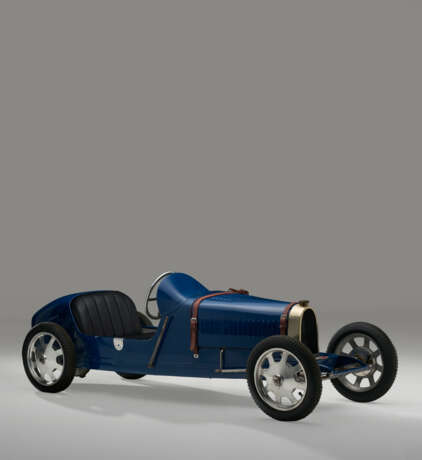 BUGATTI (EST. 1909) - Foto 1