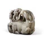 A MOTTLED GREY AND WHITE JADE CARVING OF THREE RAMS SAN YANG KAI TAI - photo 3