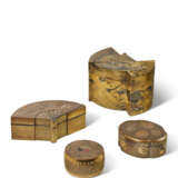 FOUR GILT LACQUER BOXES AND COVERS - Foto 1