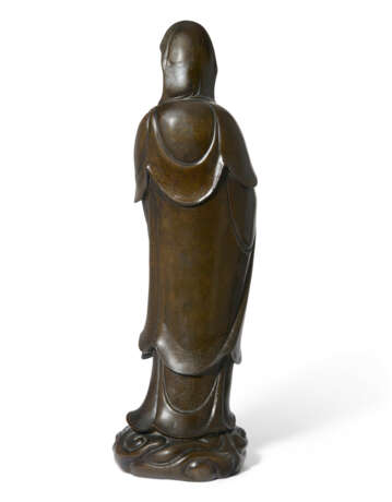 A SILVER-INLAID BRONZE FIGURE OF STANDING GUANYIN - photo 3