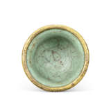 A CLOISONNÉ ENAMEL DEEP-BLUE-GROUND 'LOTUS' STEM-CUP - photo 5