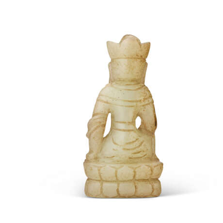 A SMALL CELADON FIGURE OF SEATED BUDDHA - Foto 4