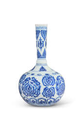 A BLUE AND WHITE BOTTLE VASE FOR THE ISLAMIC MARKET