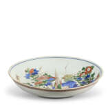 A FAMILLE VERTE 'PHEASANT AND PEONY' DISH - photo 2