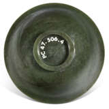 A SPINACH-GREEN JADE BOWL - photo 3