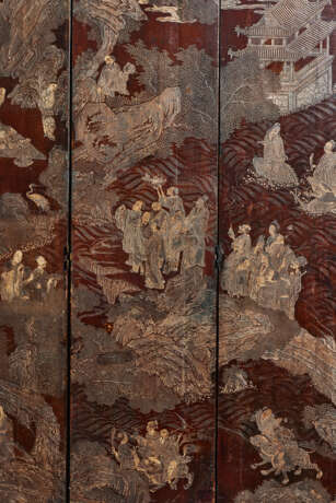 A TEN-FOLD COROMANDEL LACQUER SCREEN AND TWO PANELS - photo 3