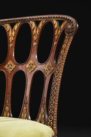 A PAIR OF GEORGE II MAHOGANY AND PARCEL-GILT CHAIRS - photo 8