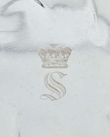 A GEORGE III SILVER PAGODA-FORM EPERGNE - photo 3