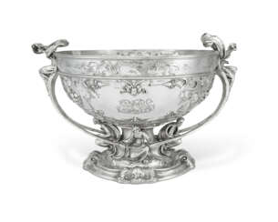 A LARGE AND IMPRESSIVE AMERICAN SILVER CENTERPIECE PUNCH BOWL