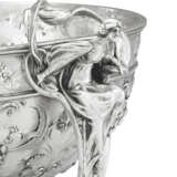 A LARGE AND IMPRESSIVE AMERICAN SILVER CENTERPIECE PUNCH BOWL - photo 3