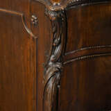 A GEORGE III MAHOGANY SERPENTINE COMMODE - Foto 6